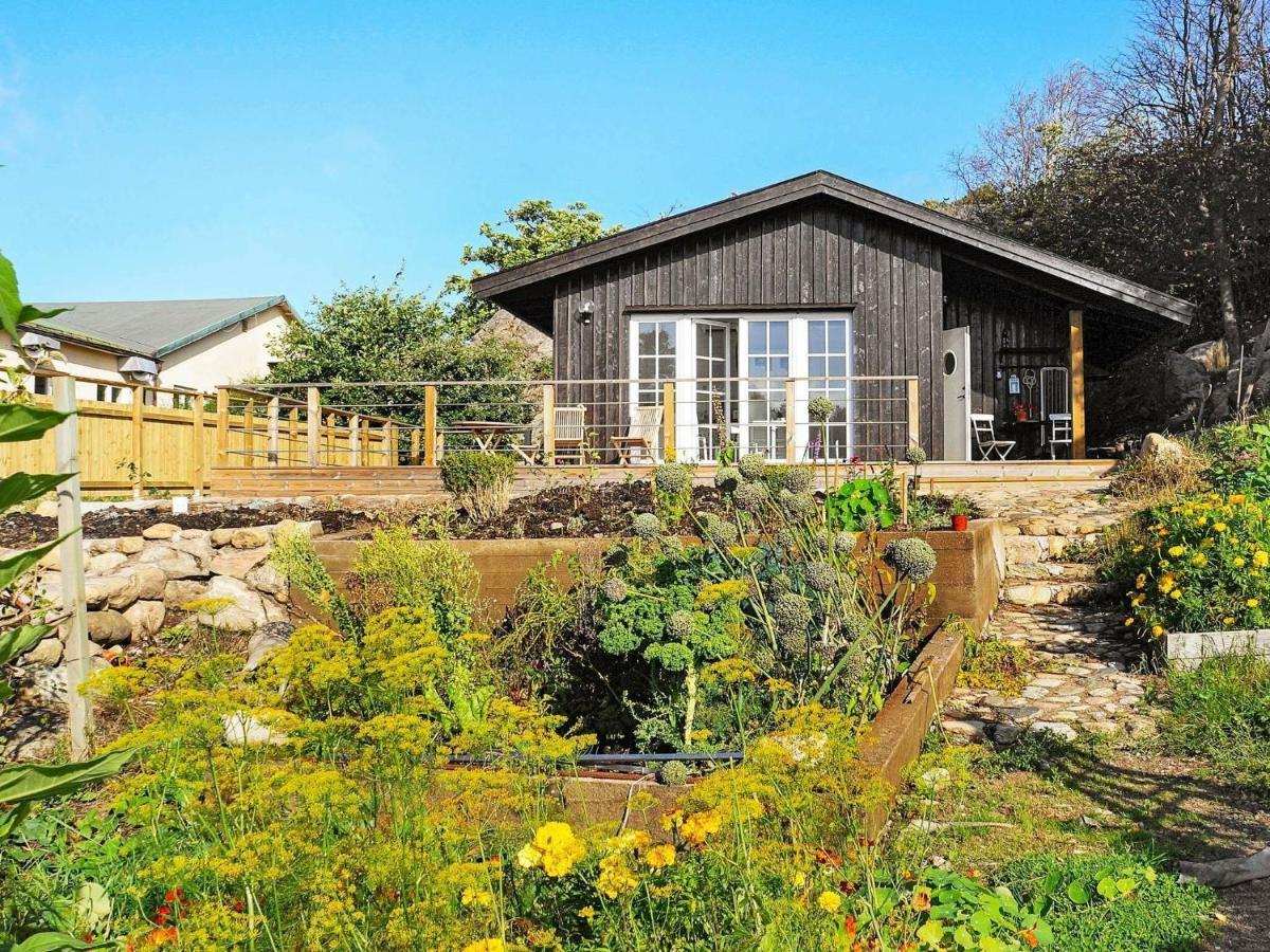 4 Person Holiday Home In Sk Rhamn Skärhamn Oda fotoğraf