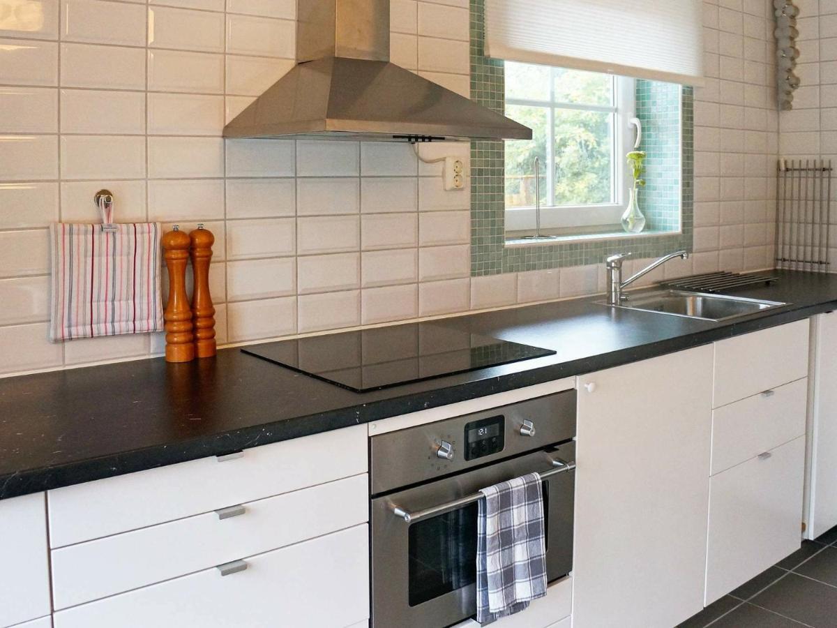 4 Person Holiday Home In Sk Rhamn Skärhamn Dış mekan fotoğraf